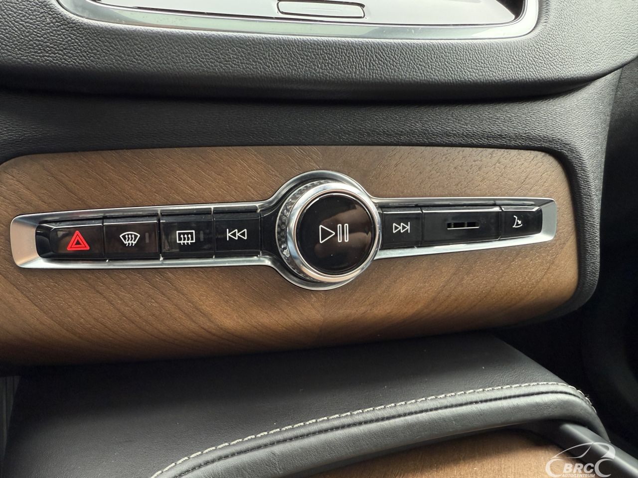 Volvo XC90 | 41