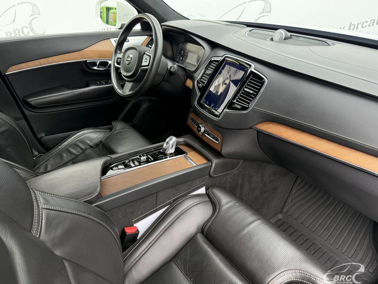 Volvo XC90 | 8