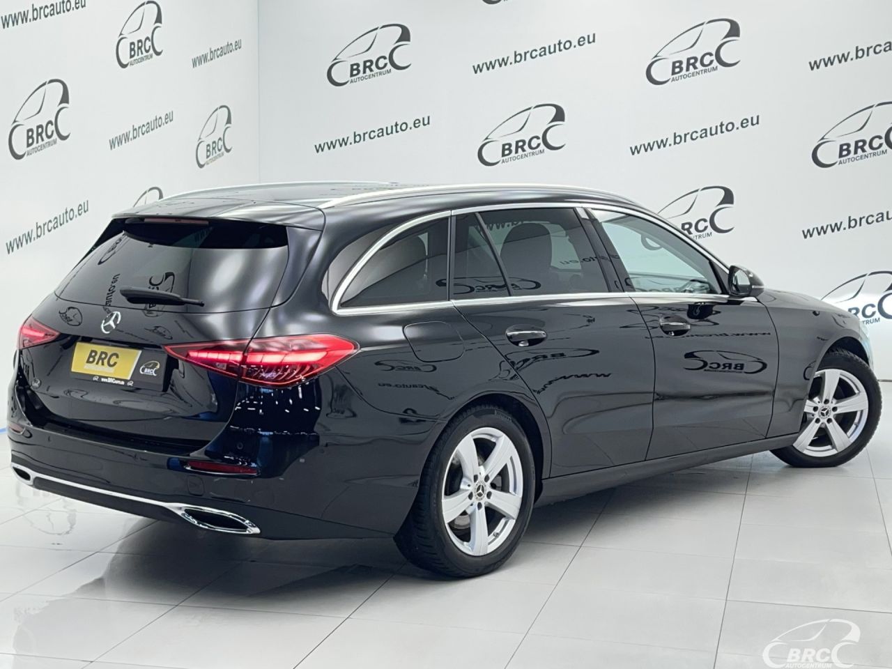 Mercedes-Benz C200 | 1