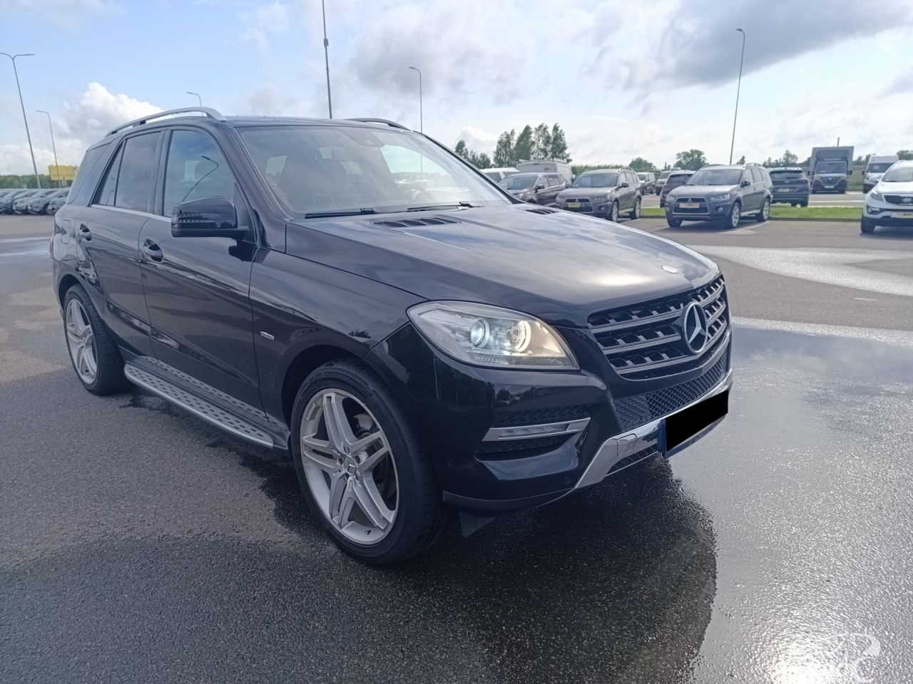 Mercedes-Benz ML350 | 6