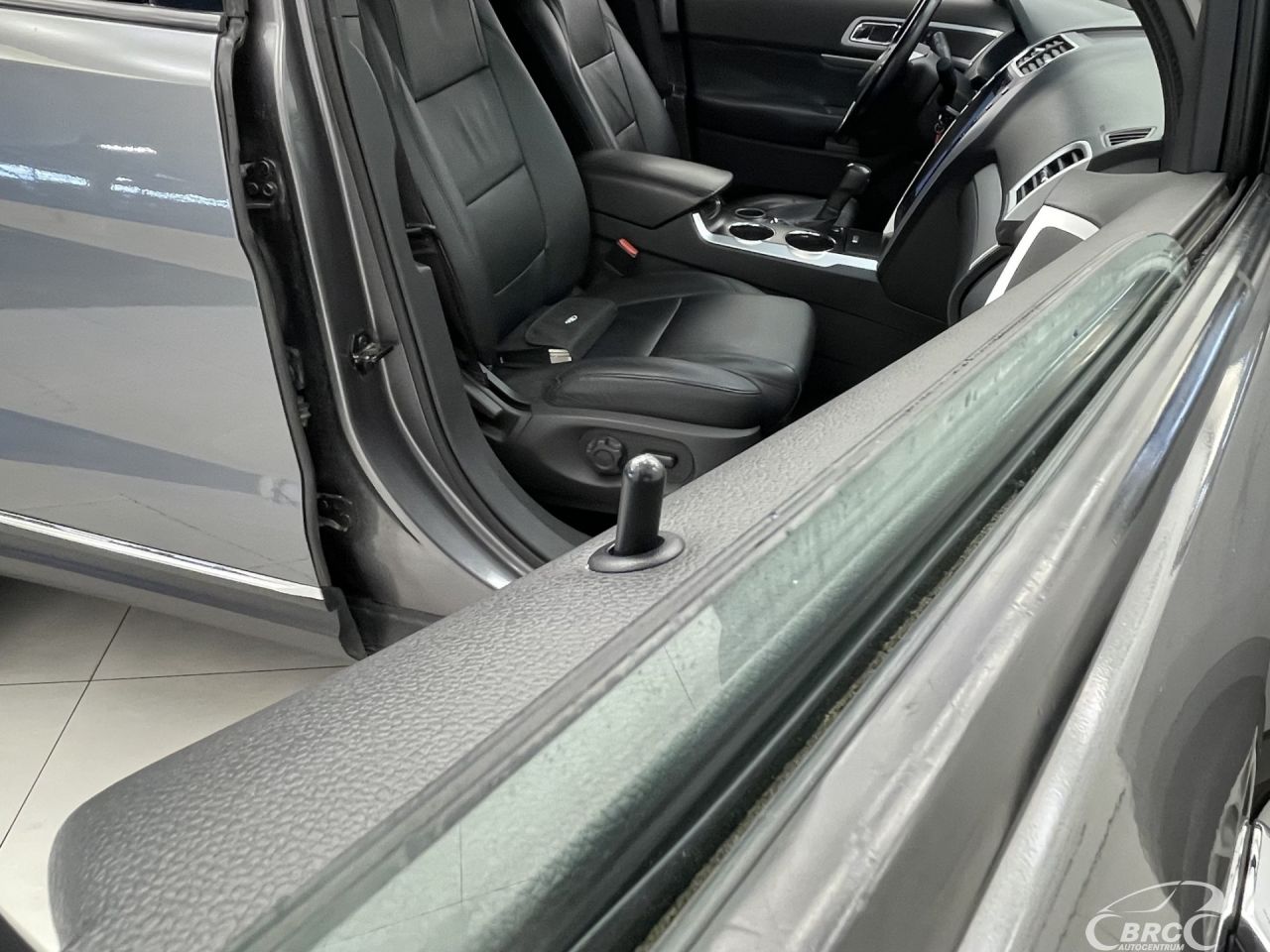 Ford Explorer | 8