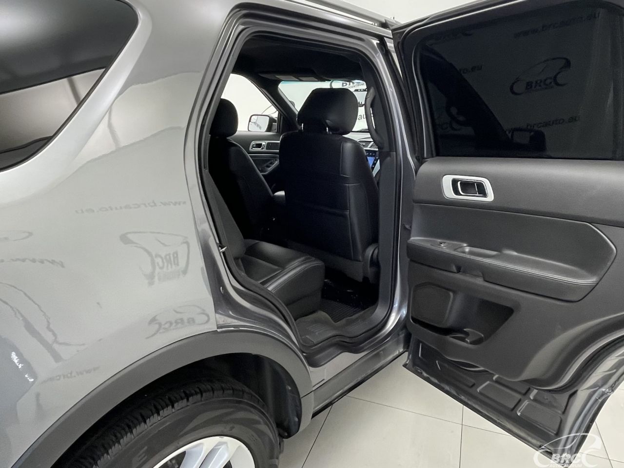 Ford Explorer | 12