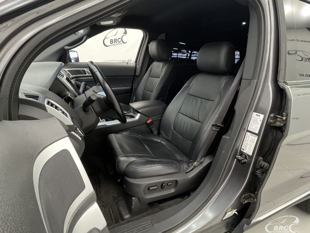 Ford Explorer | 23