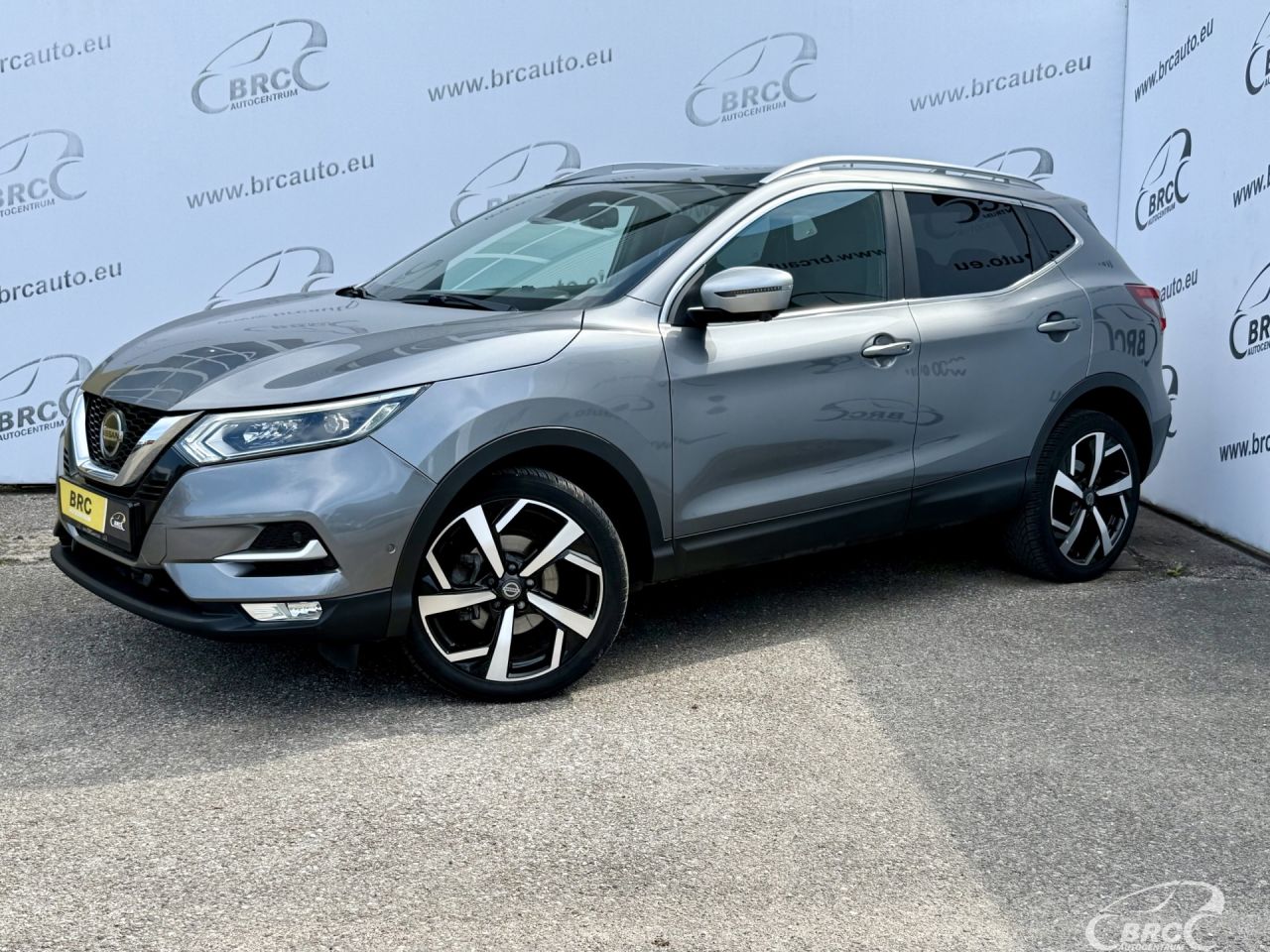 Nissan Qashqai, 1.2 l., Внедорожник