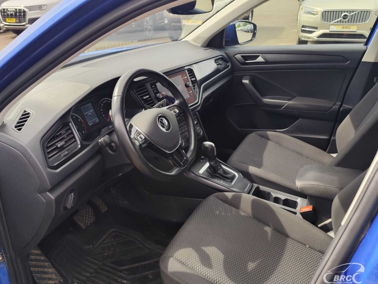 Volkswagen T-Roc | 10