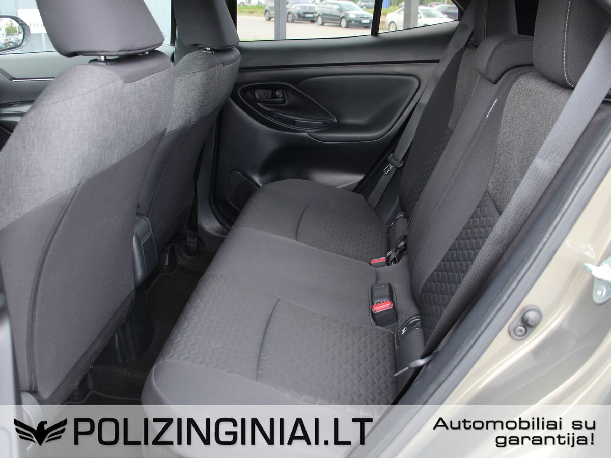 Toyota Yaris | 14
