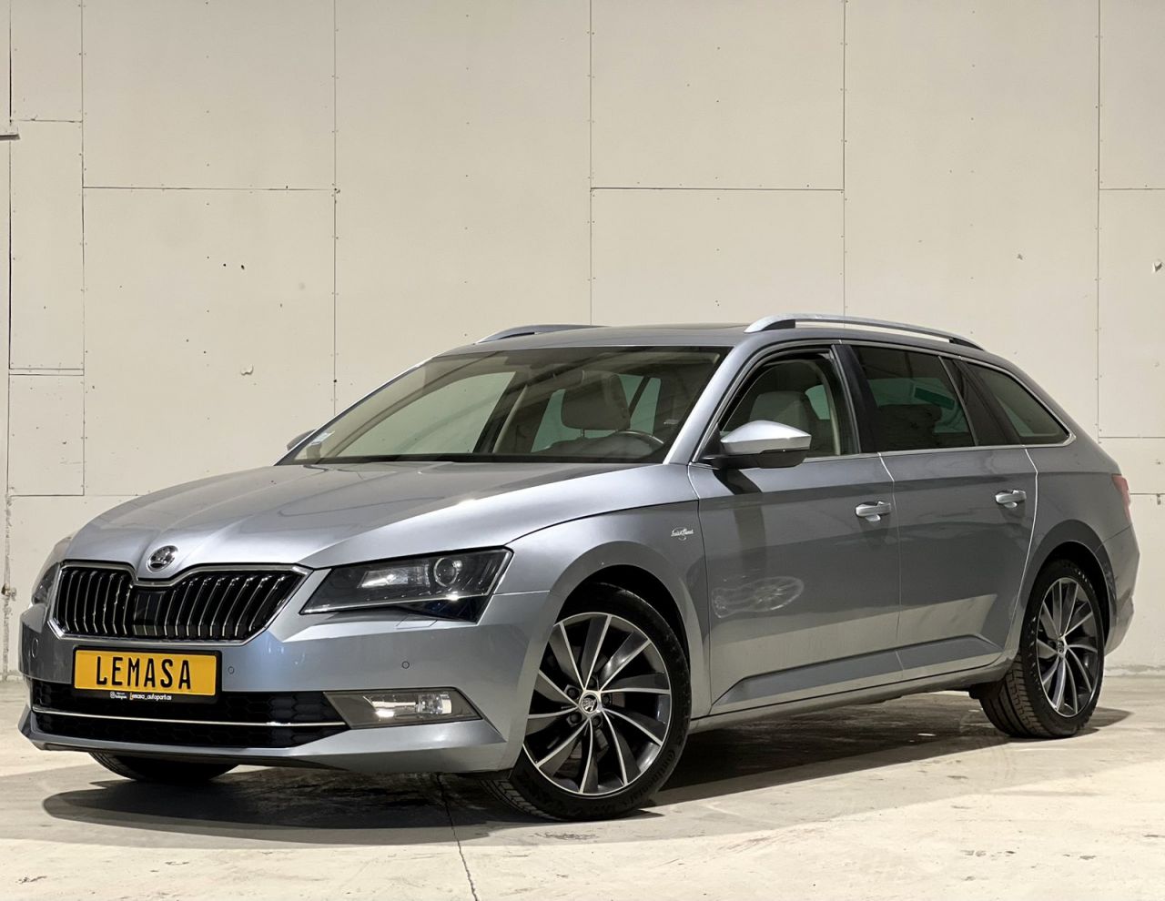 Skoda Superb, universalas