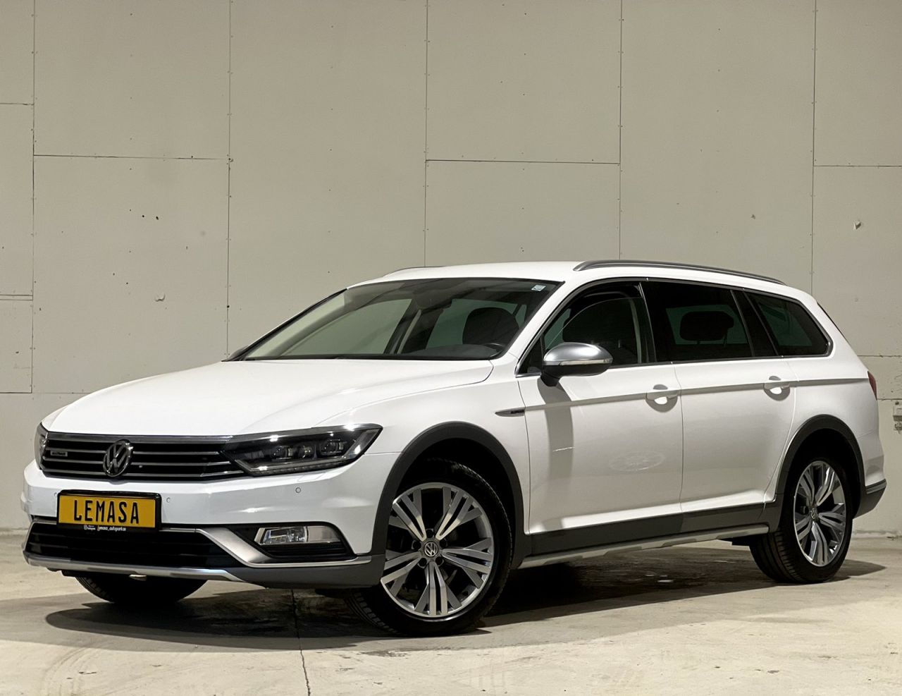 Volkswagen Passat, universalas