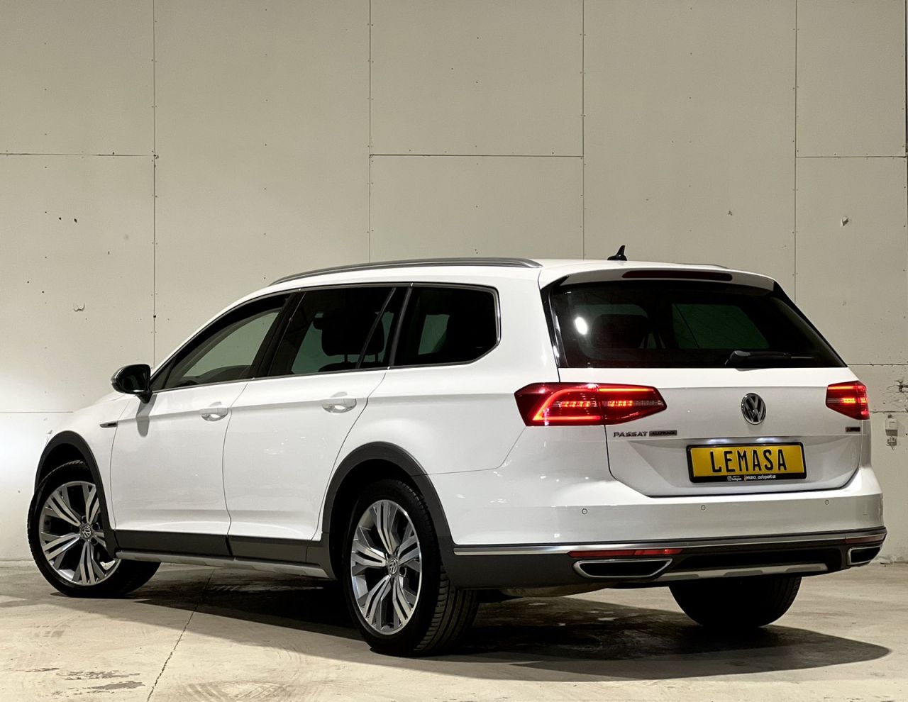 Volkswagen Passat | 4