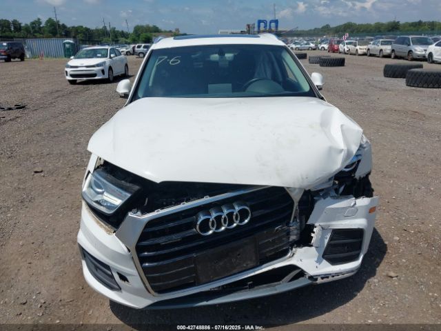Audi Q3 | 11