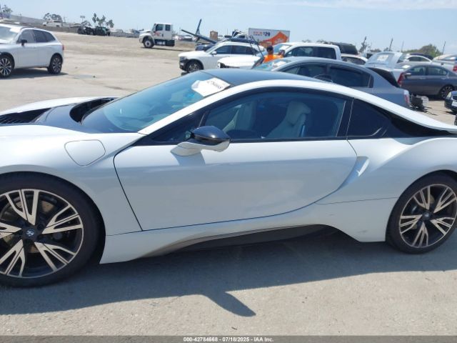 BMW i8 | 13
