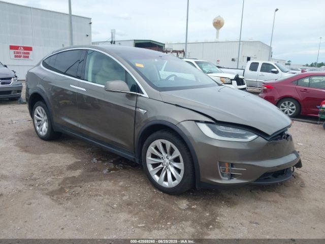 Tesla Model X, visureigis