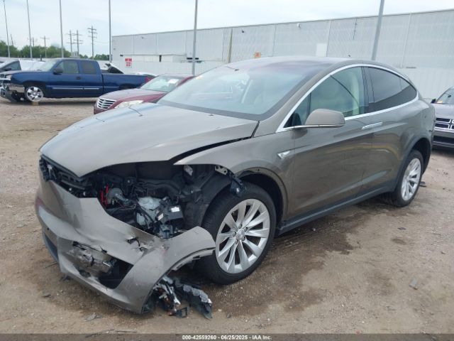 Tesla Model X | 1
