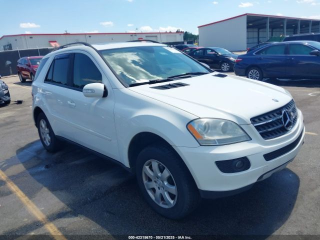 Mercedes-Benz ML350, Внедорожник