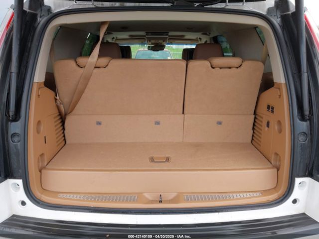 Cadillac Escalade | 16