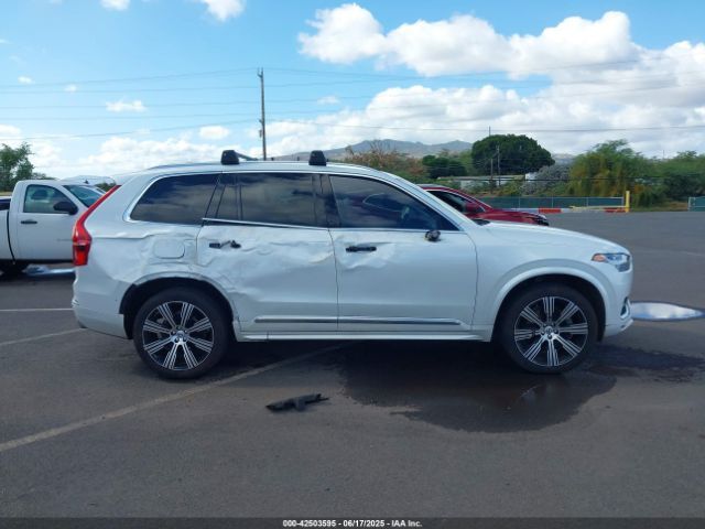 Volvo XC90 | 13
