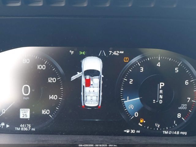 Volvo XC90 | 6