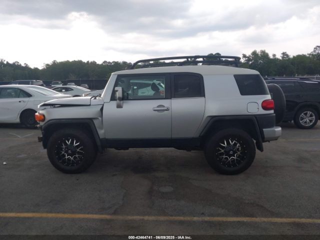 Toyota FJ Cruiser | 13