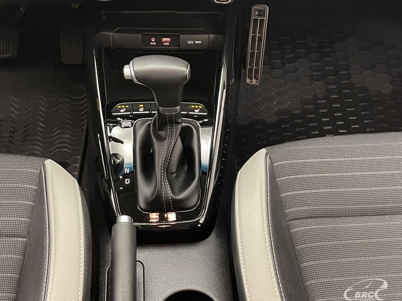 Kia Stonic | 16