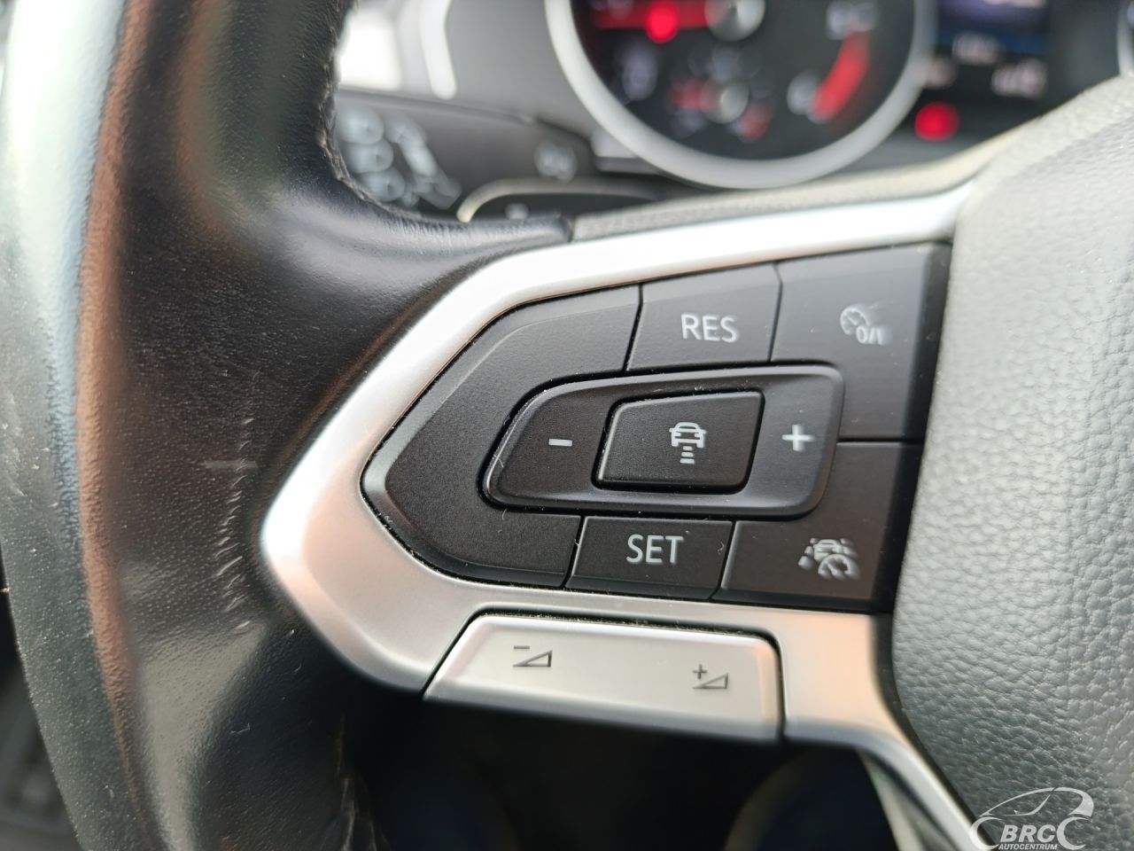 Volkswagen Passat | 30