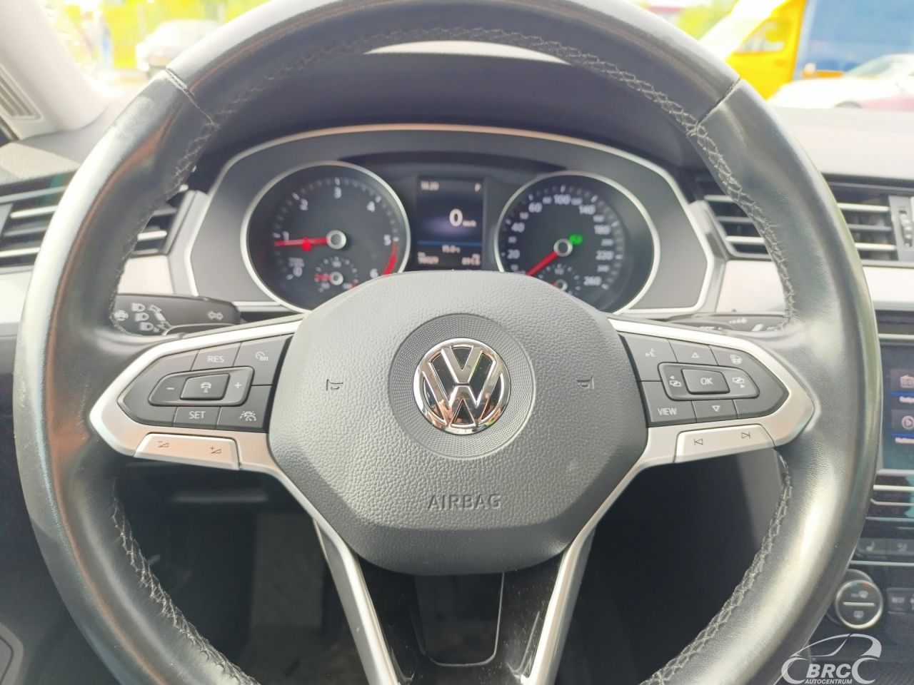 Volkswagen Passat | 28
