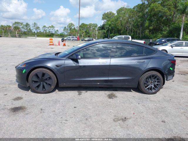 Tesla Model 3 | 14