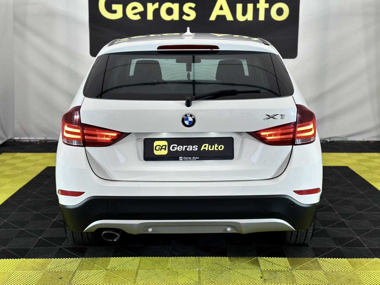 BMW X1 | 4