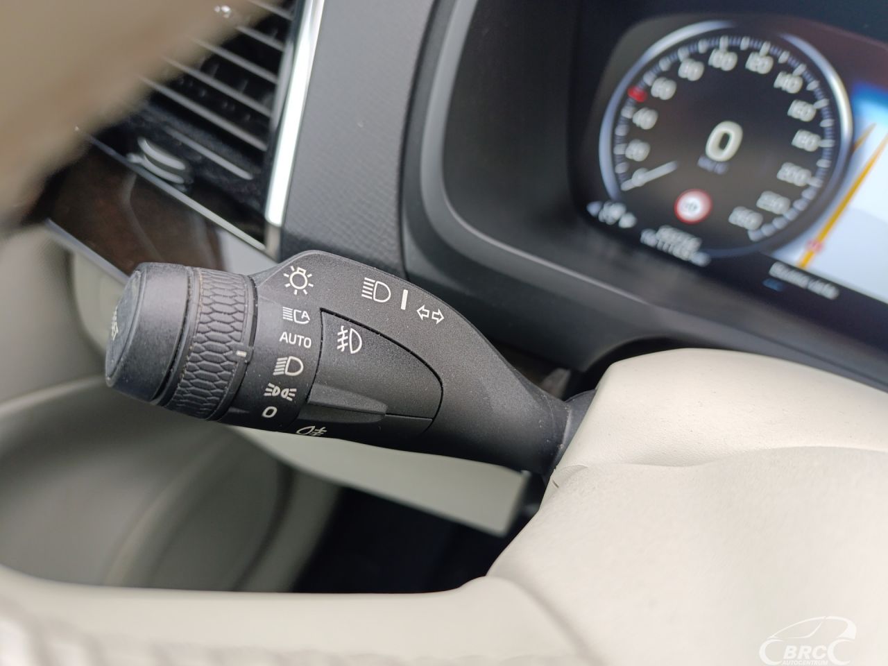 Volvo XC90 | 41