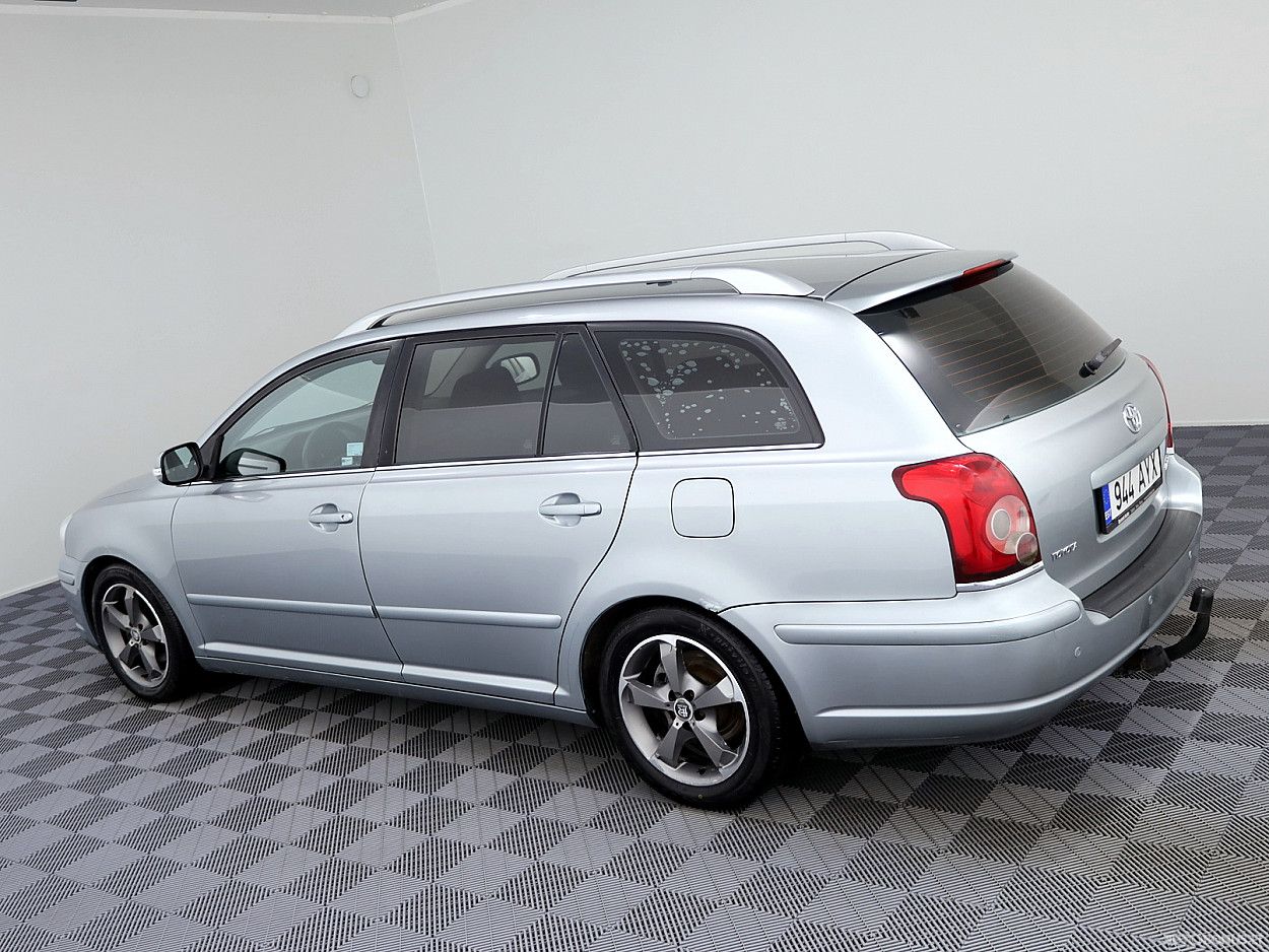 Toyota Avensis | 3