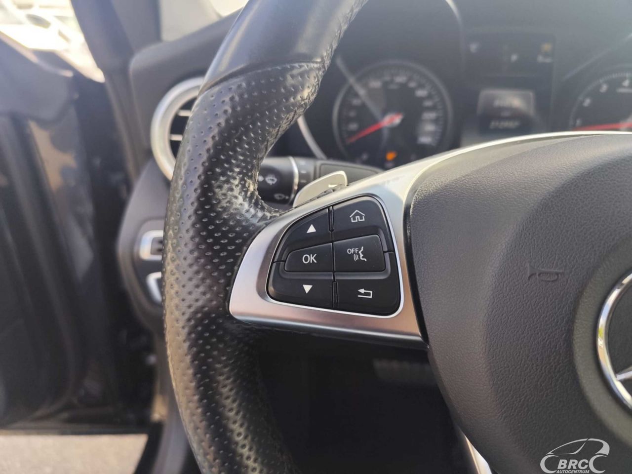 Mercedes-Benz C180 | 13
