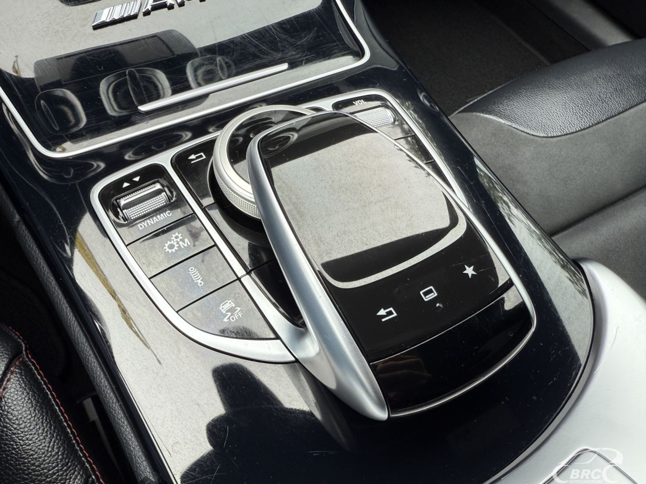 Mercedes-Benz C450 | 18