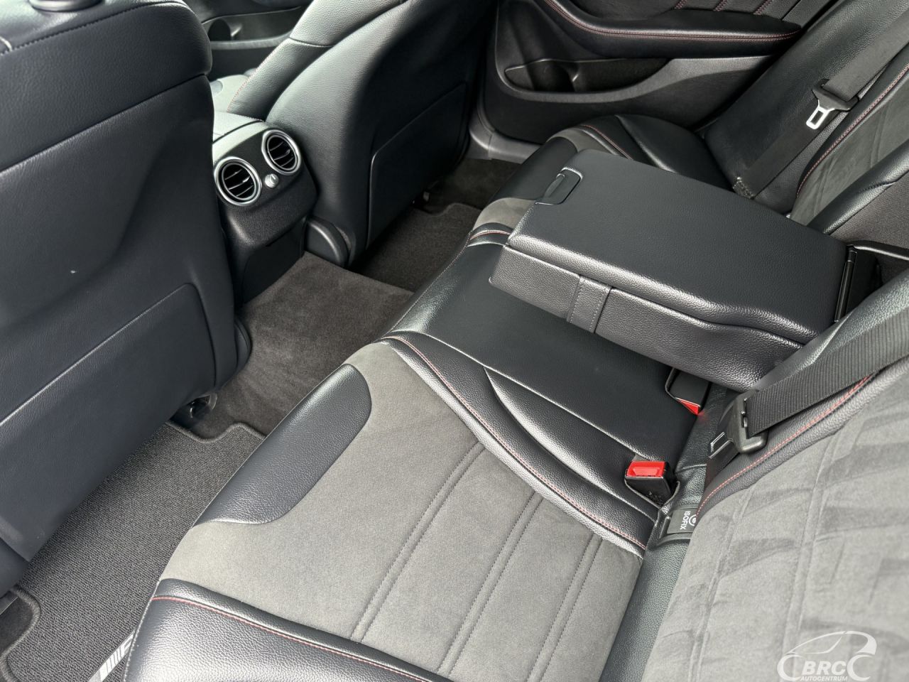Mercedes-Benz C450 | 11