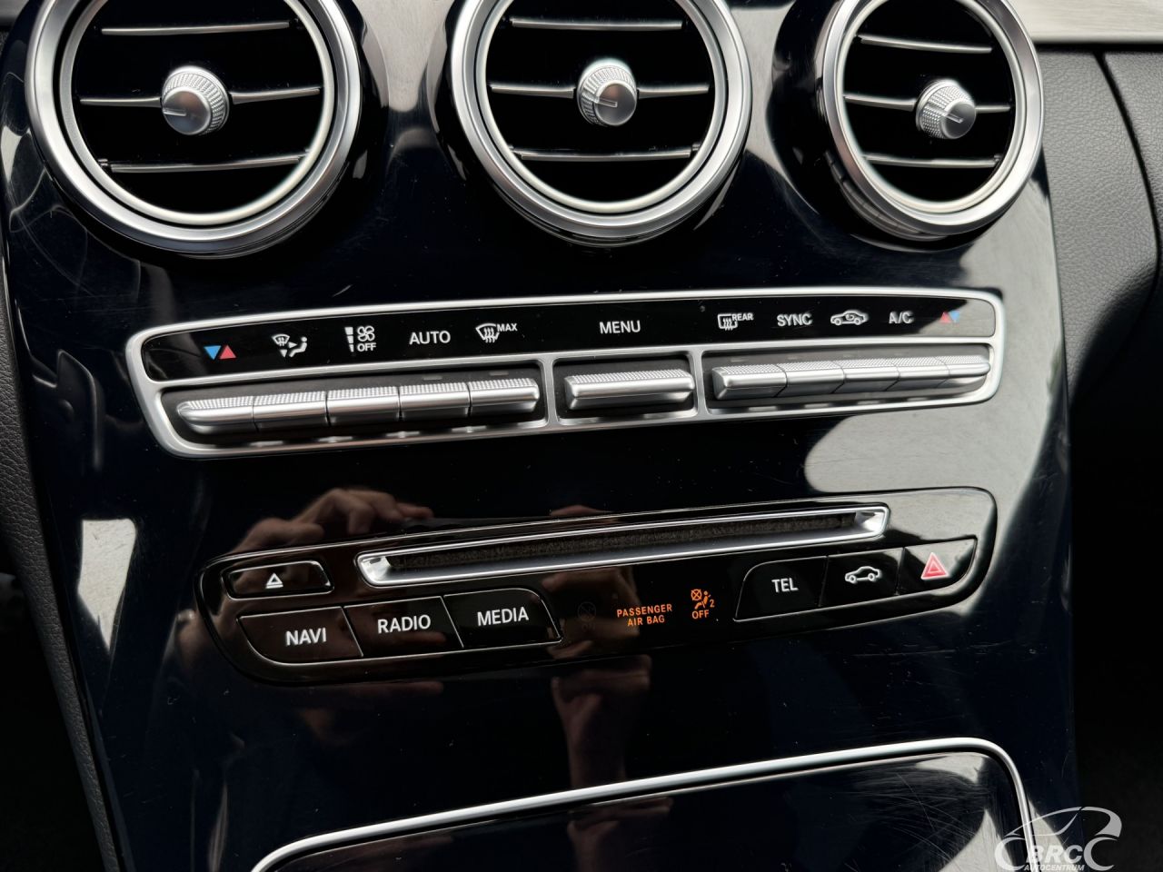Mercedes-Benz C450 | 24