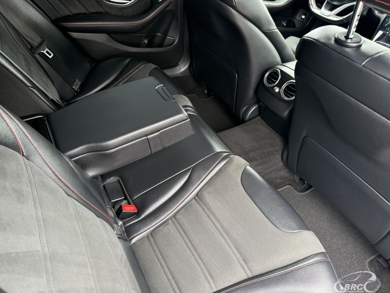 Mercedes-Benz C450 | 7