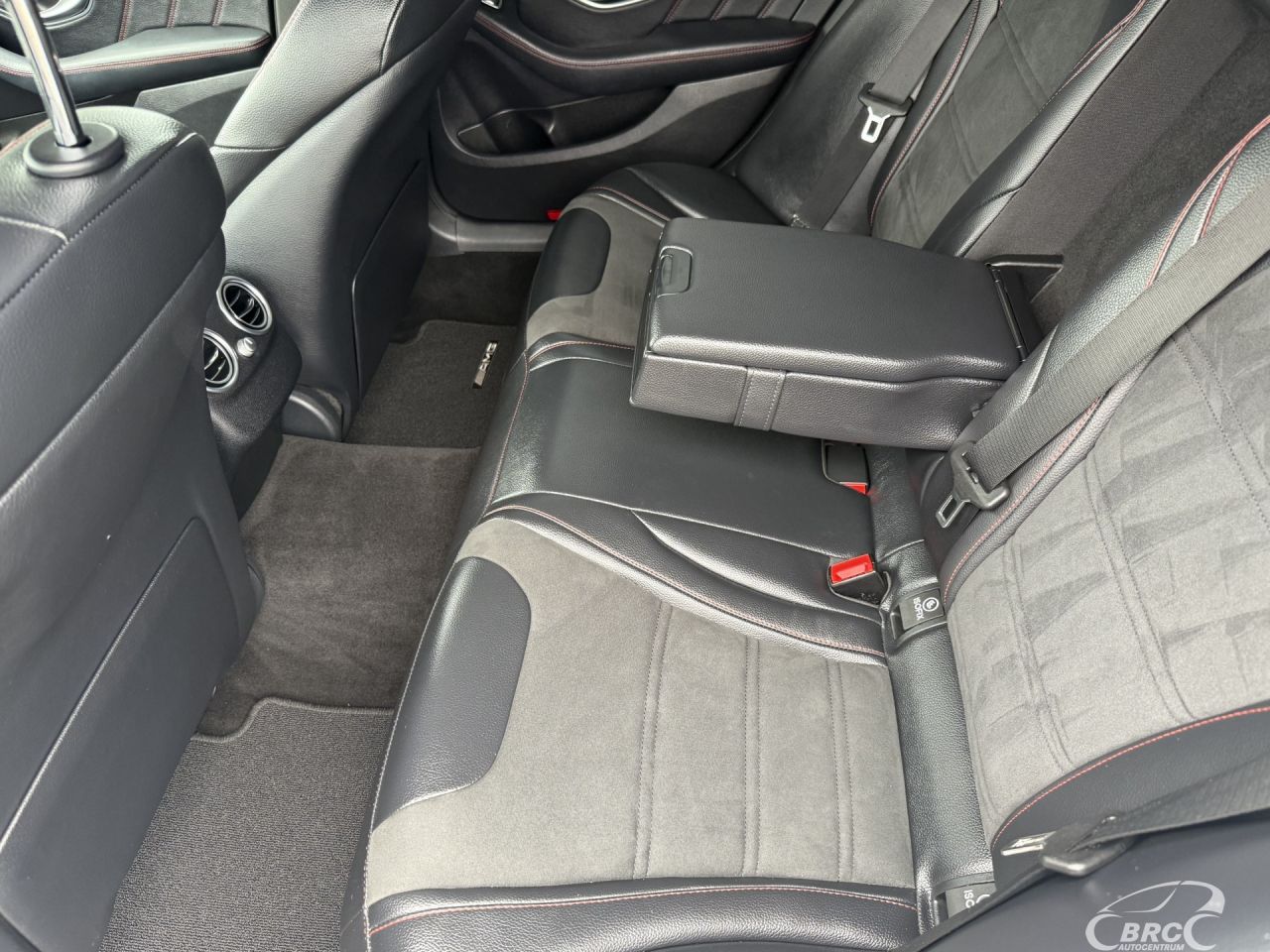 Mercedes-Benz C450 | 12