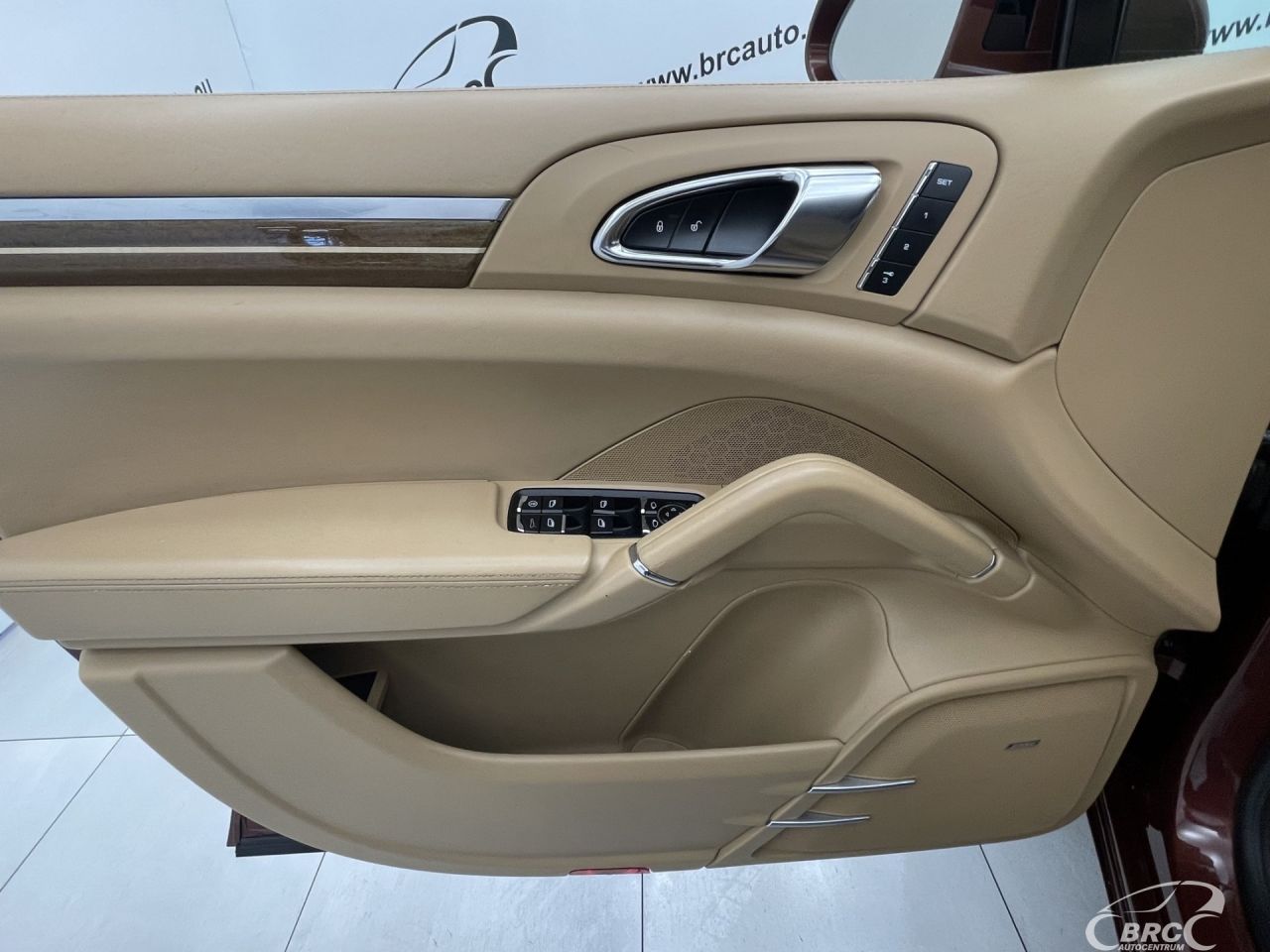 Porsche Cayenne | 22