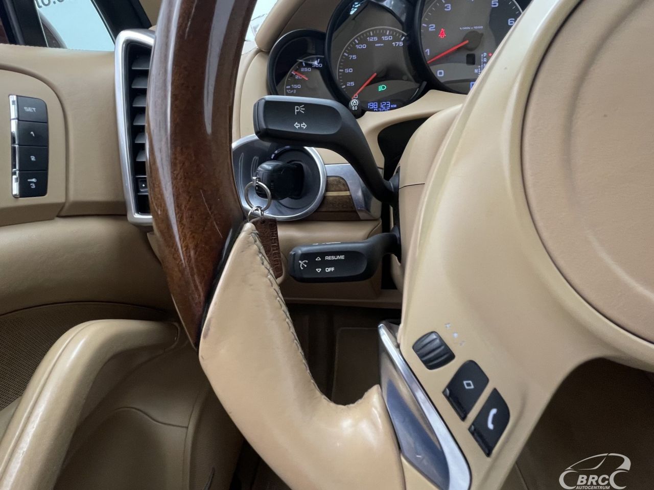 Porsche Cayenne | 34