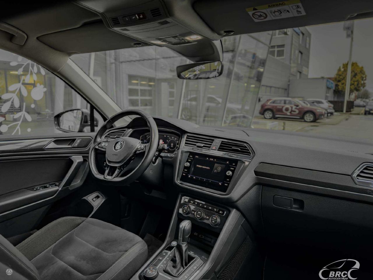 Volkswagen Tiguan | 3