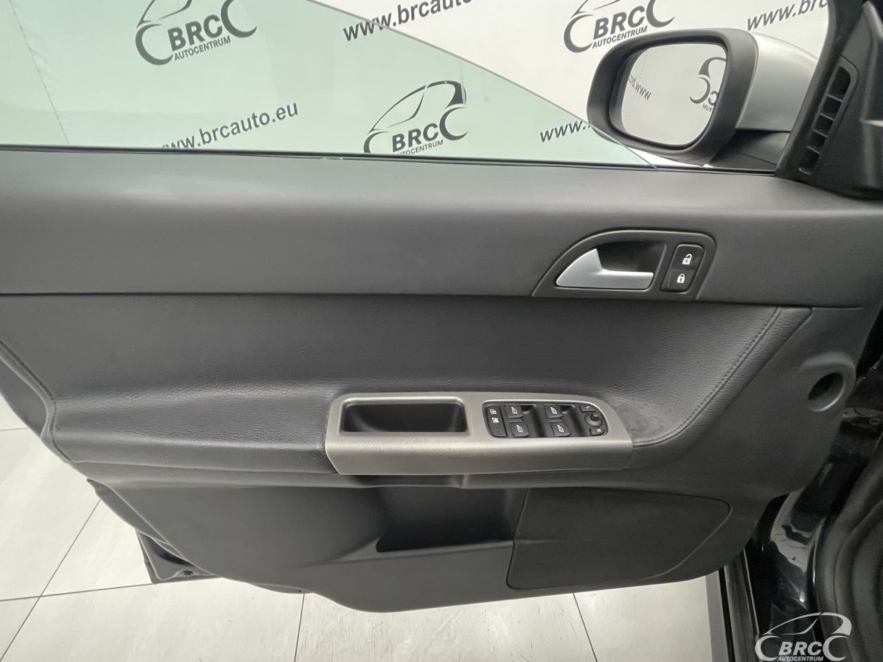 Volvo V50 | 33