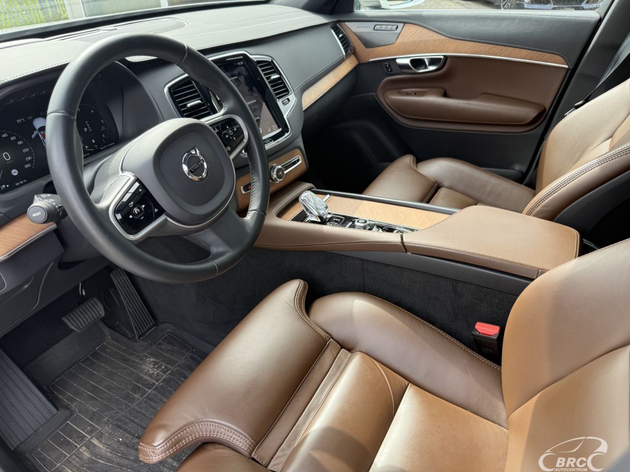 Volvo XC90 | 13