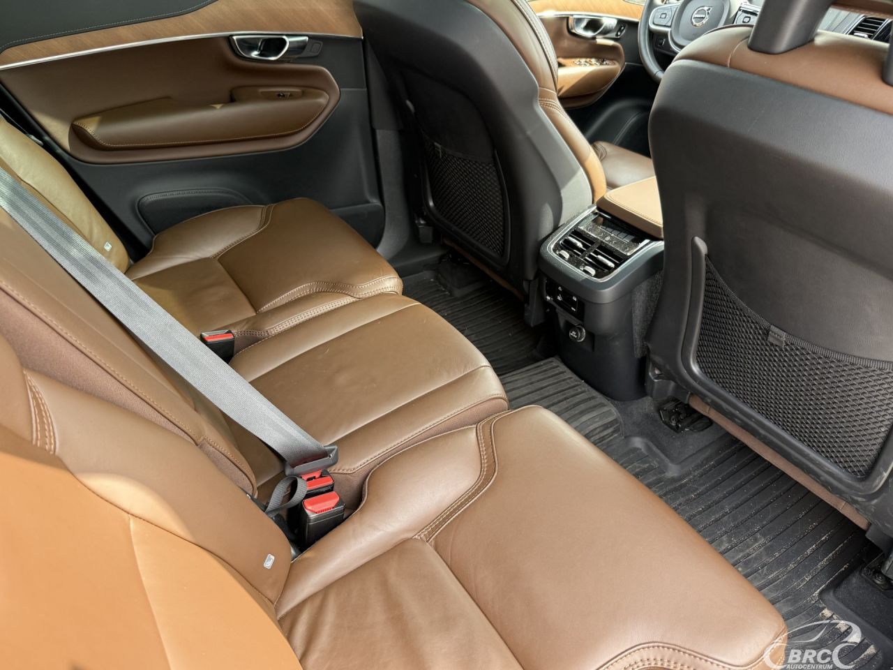 Volvo XC90 | 9
