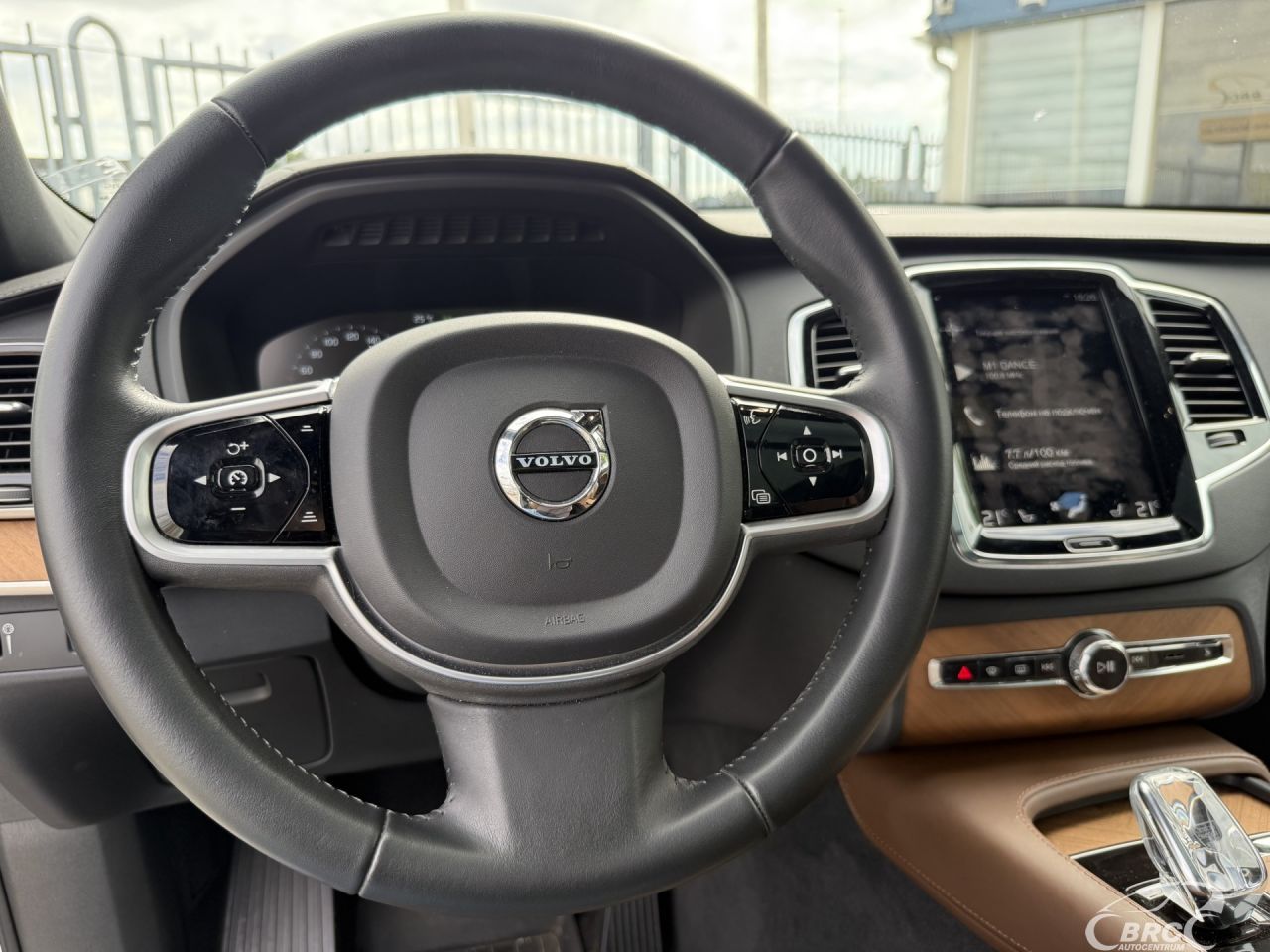Volvo XC90 | 15