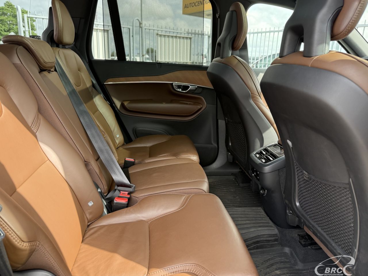Volvo XC90 | 8