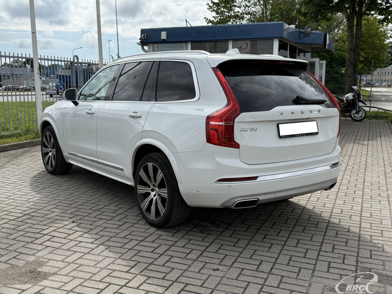 Volvo XC90 | 27
