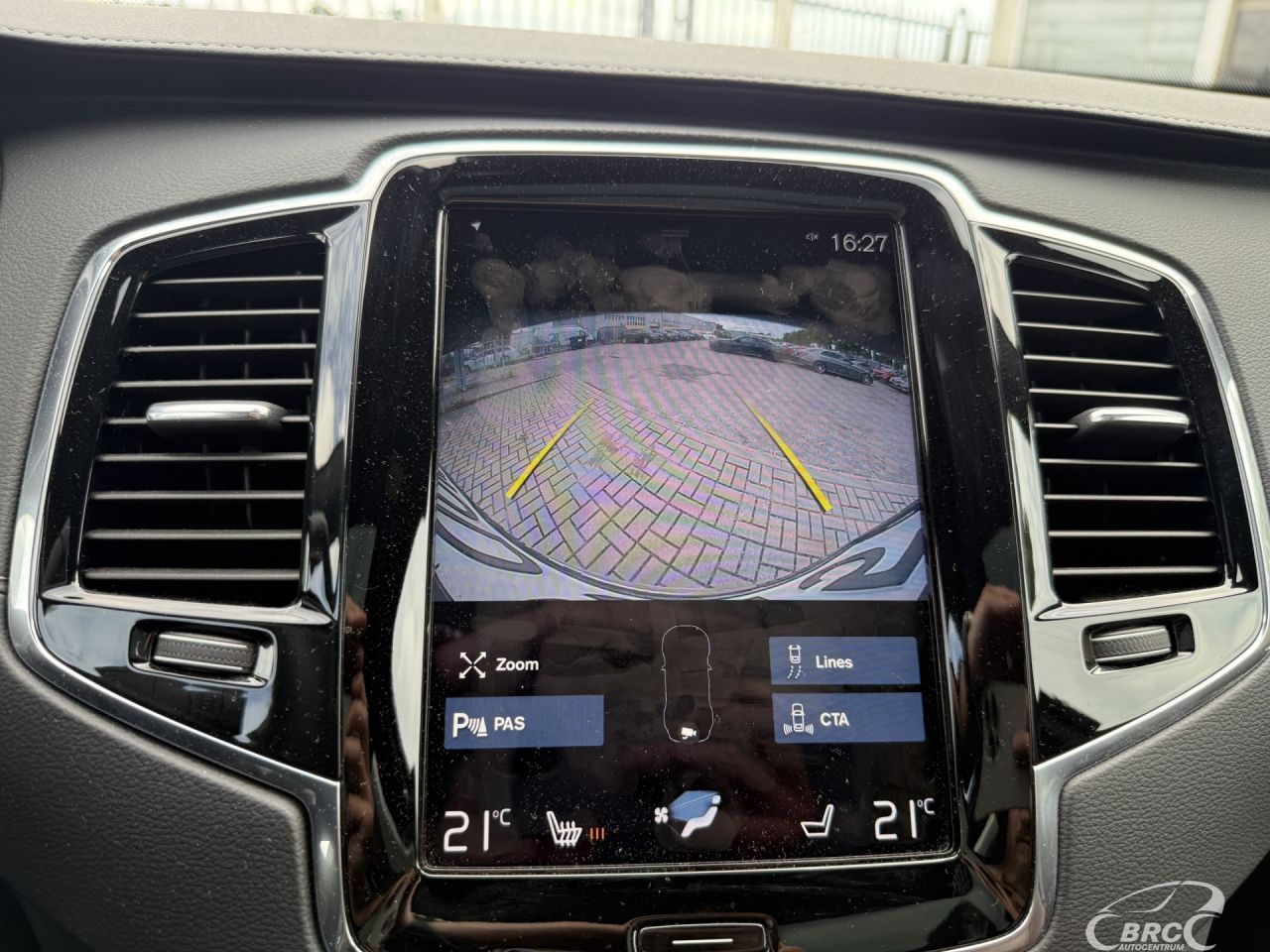 Volvo XC90 | 24