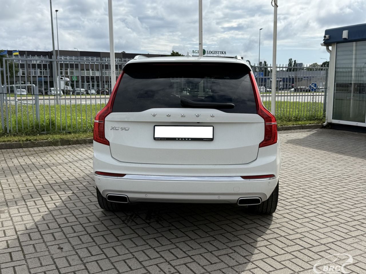 Volvo XC90 | 29