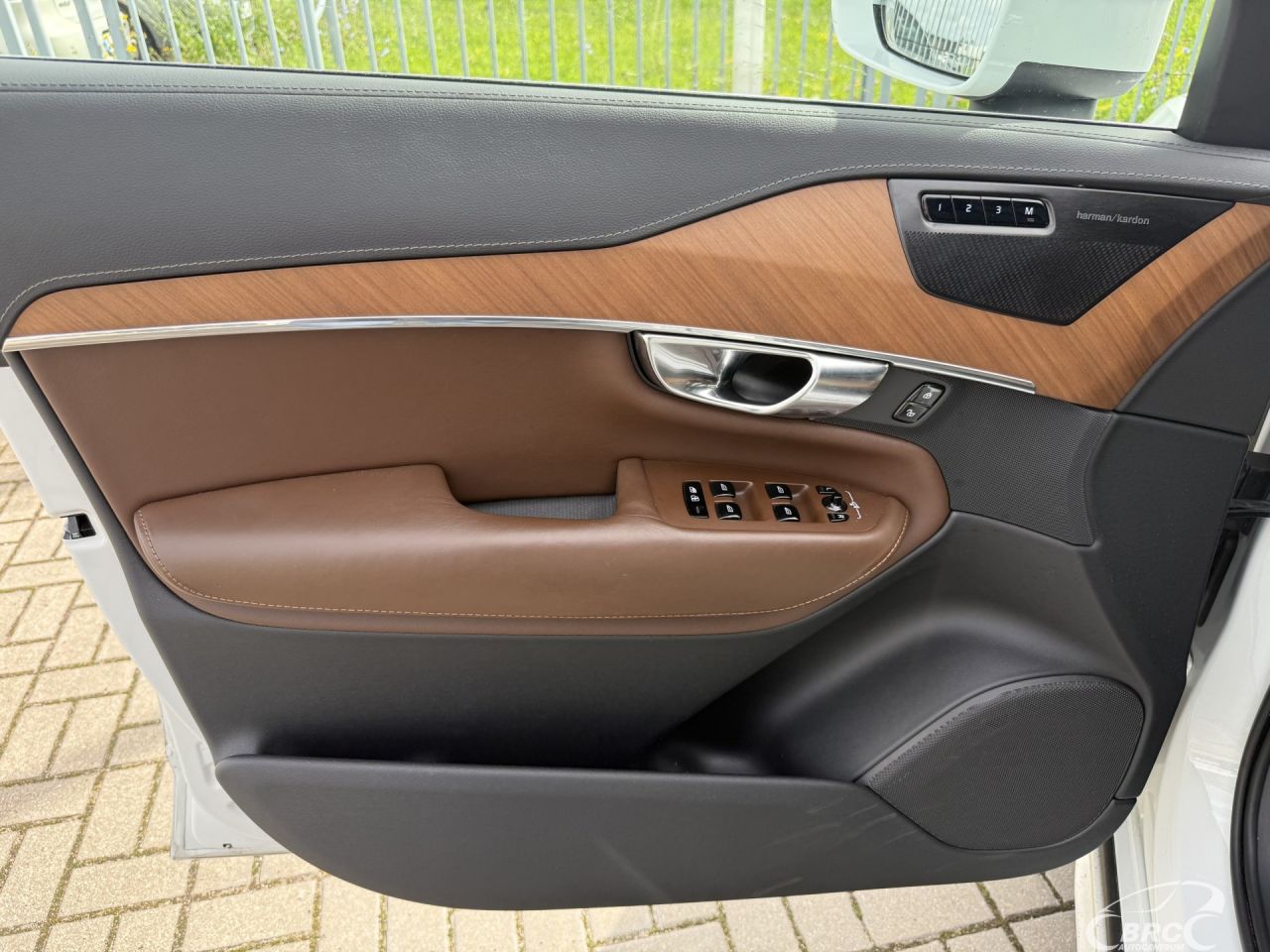 Volvo XC90 | 14