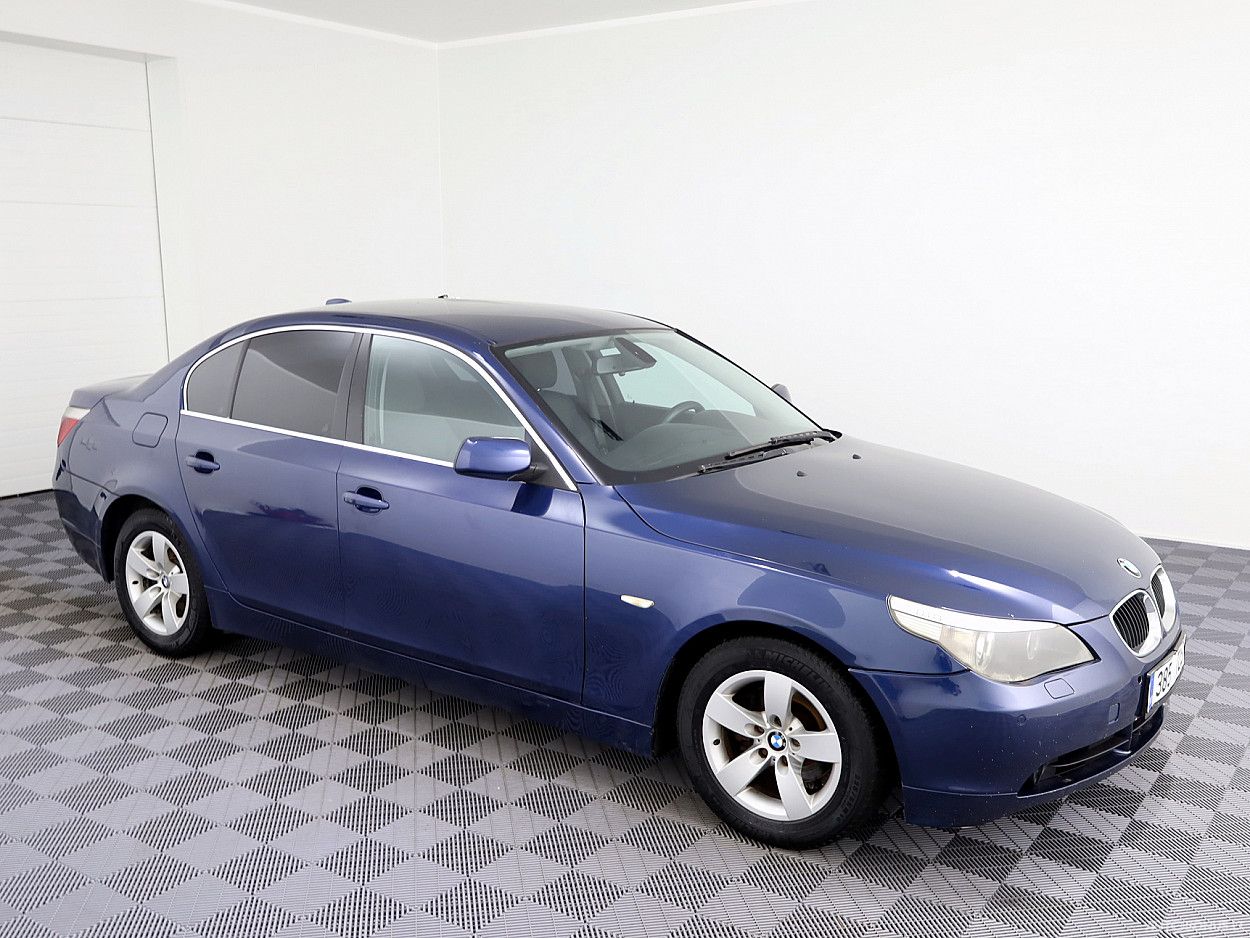 BMW 525, 2.5 l., saloon