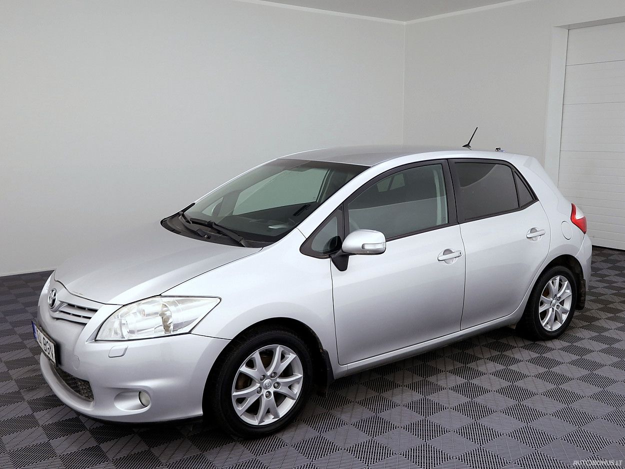Toyota Auris | 1