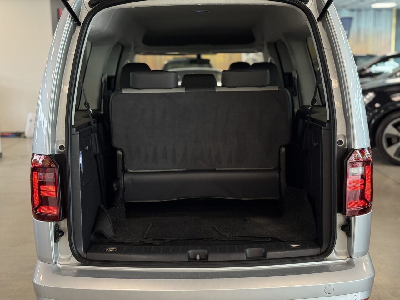 Volkswagen Caddy | 10